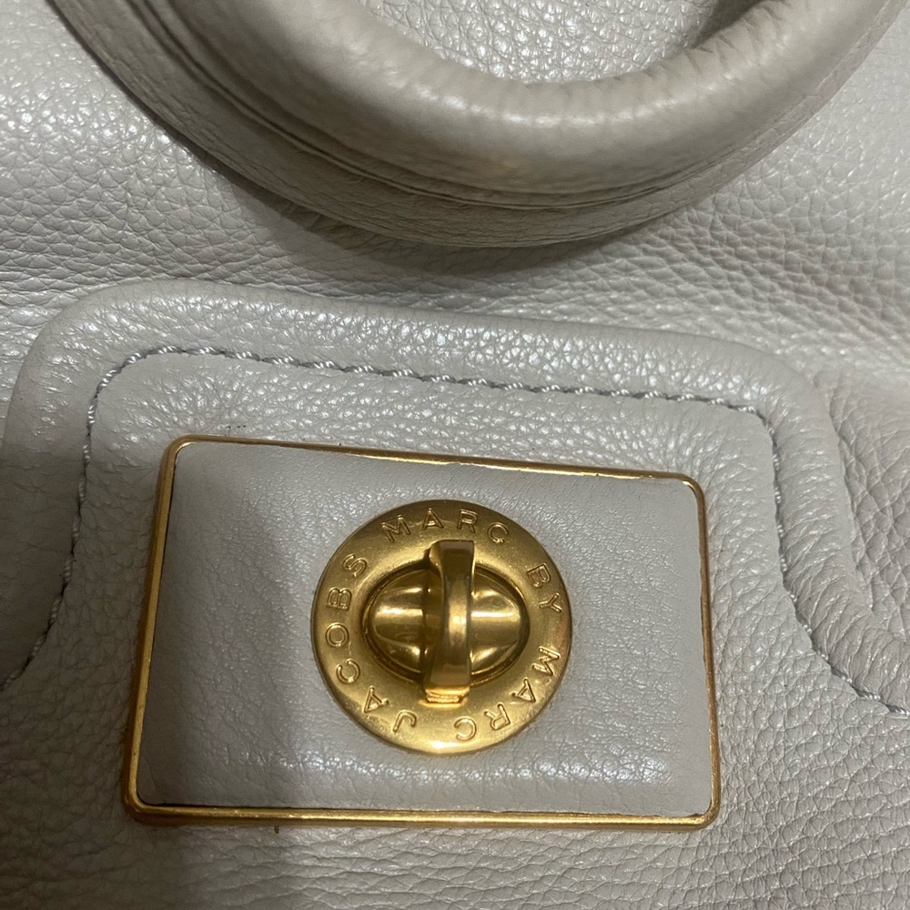 Marc by Marc Jacob’s Revolution Leather Zip Tote - Picture 6 of 13